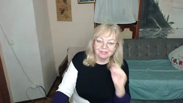 EvelynLoveShy online show from 15, 2, 2026