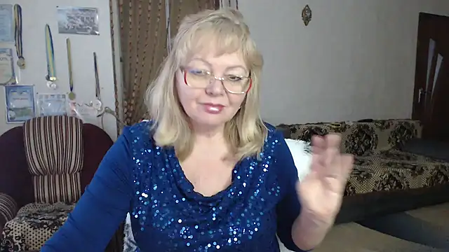 EvelynLoveShy online show from 18, 2, 2026