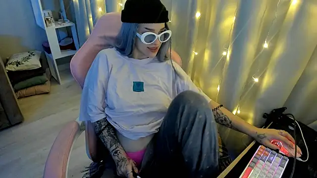 Ledy WWWII online show from 28, 1, 2025