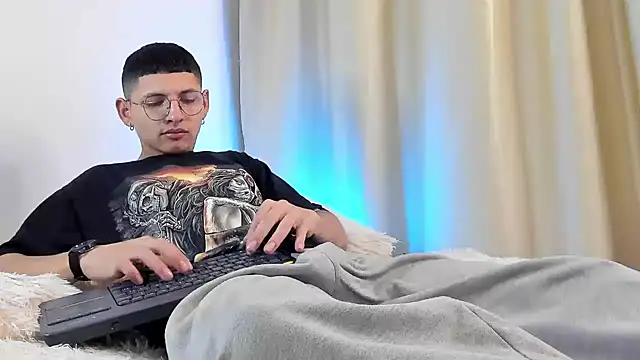 a lejandro 0 8 online show from 18, 12, 2024