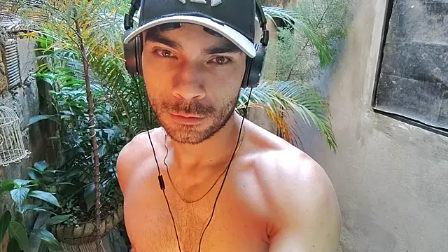 Snapshot of sexyboycolombi4 chatting on 23, 1, 2025 sexyboycolombi4 online show from 23, 1, 2025