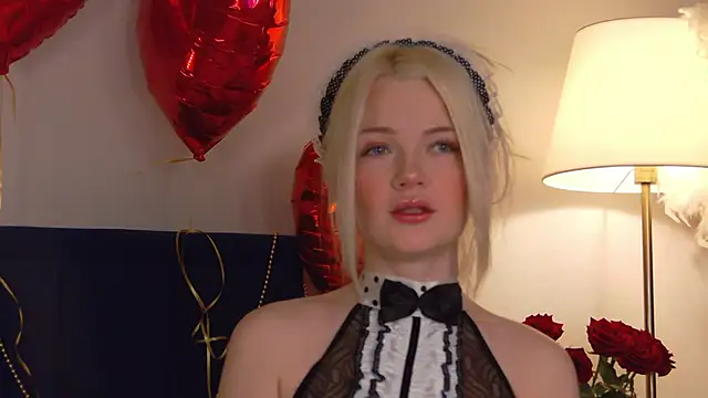 Snapshot of MilaDemies chatting on 5, 1, 2025 MilaDemies online show from 5, 1, 2025