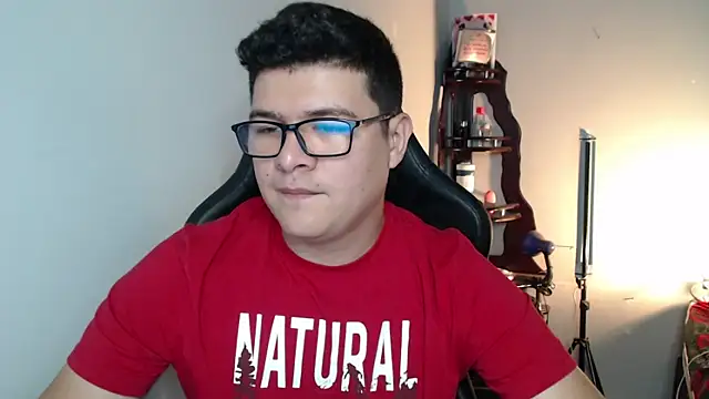 Snapshot of Plug_Control chatting on 18, 2, 2026 Plug Control online show from 18, 2, 2026