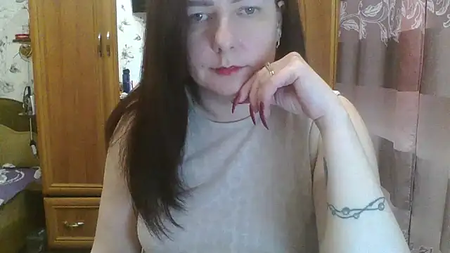 Snapshot of SophieNightAh chatting on 3, 2, 2025 SophieNightAh online show from 3, 2, 2025