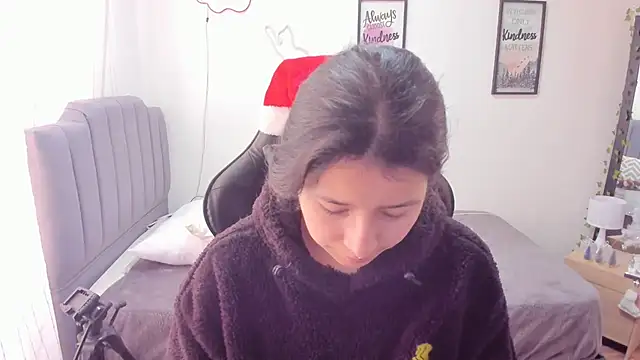 Amy joones online show from 26, 12, 2024
