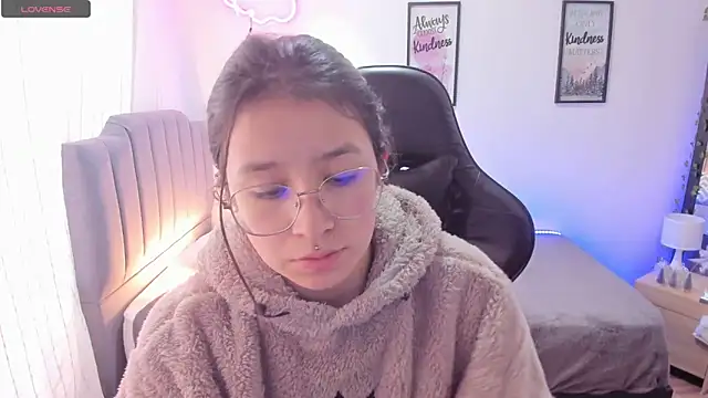 Amy joones online show from 2, 1, 2025