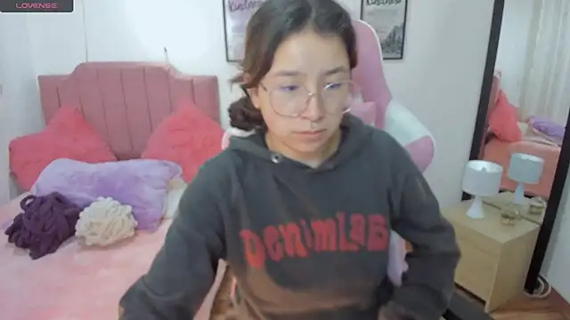 Amy joones online show from 14, 11, 2025