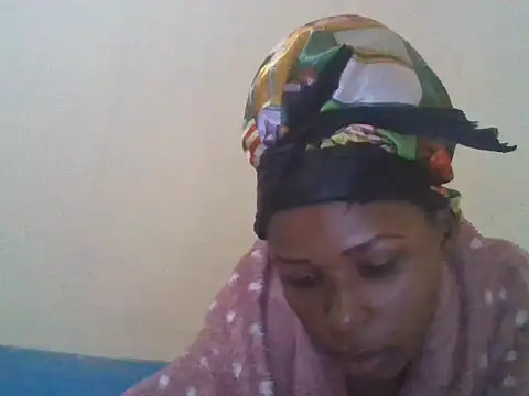 Snapshot of CharlotteDee chatting on 19, 10, 2025 CharlotteDee online show from 19, 10, 2025