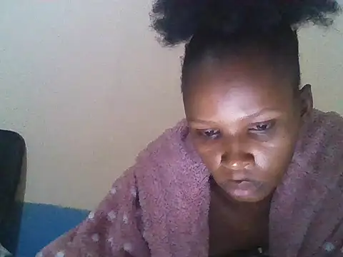 Snapshot of CharlotteDee chatting on 27, 10, 2025 CharlotteDee online show from 27, 10, 2025