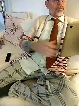 Snapshot of MadProfessor chatting on 18, 12, 2024 MadProfessor online show from 18, 12, 2024