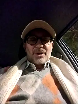 Snapshot of MadProfessor chatting on 3, 3, 2025 MadProfessor online show from 3, 3, 2025