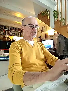Snapshot of MadProfessor chatting on 13, 3, 2025 MadProfessor online show from 13, 3, 2025
