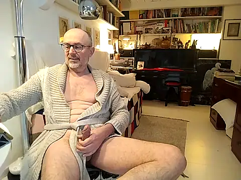 Snapshot of MadProfessor chatting on 18, 3, 2025 MadProfessor online show from 18, 3, 2025