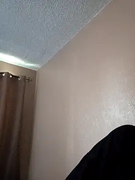 Snapshot of Miguel16i chatting on 28, 10, 2025 Miguel16i online show from 28, 10, 2025