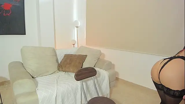 Snapshot of ina__nnaa chatting on 21, 3, 2025 ina nnaa online show from 21, 3, 2025