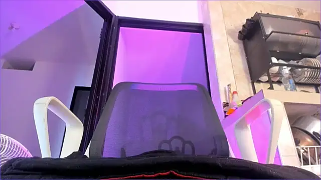 Snapshot of CandyLatinHott chatting on 16, 3, 2026 CandyLatinHott online show from 16, 3, 2026