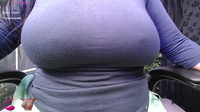 Snapshot of kalpanaaishaa chatting on 2, 10, 2025 kalpanaaishaa online show from 2, 10, 2025