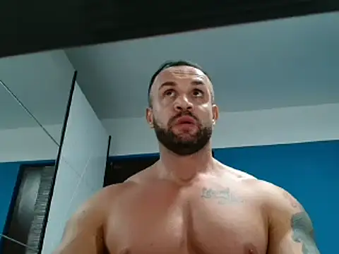Snapshot of Magnificmuscles89 chatting on 5, 1, 2025 Magnificmuscles89 online show from 5, 1, 2025