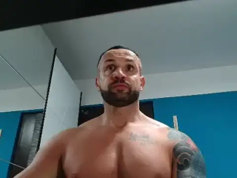 Snapshot of Magnificmuscles89 chatting on 6, 3, 2025 Magnificmuscles89 online show from 6, 3, 2025