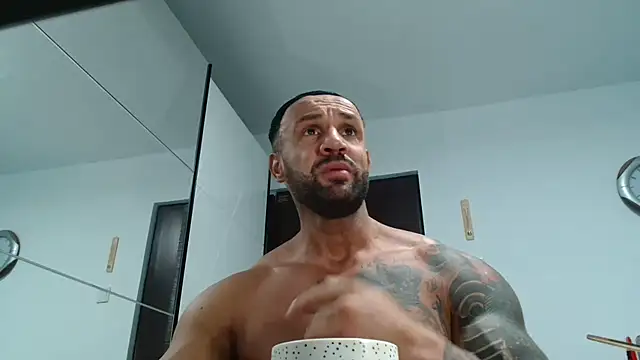 Snapshot of Magnificmuscles89 chatting on 2, 3, 2026 Magnificmuscles89 online show from 2, 3, 2026