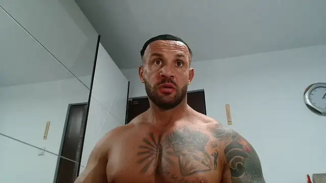 Snapshot of Magnificmuscles89 chatting on 27, 3, 2026 Magnificmuscles89 online show from 27, 3, 2026