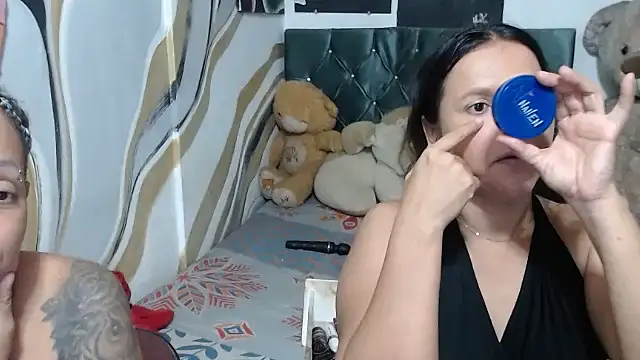 manzanahot9 online show from 22, 10, 2025