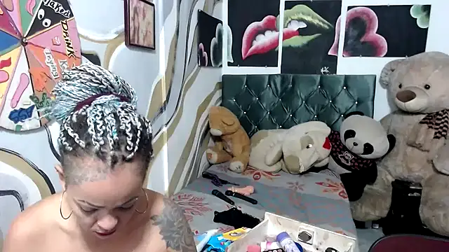 manzanahot9 online show from 27, 10, 2025