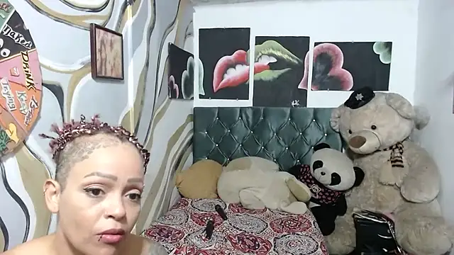 manzanahot9 online show from 5, 4, 2026