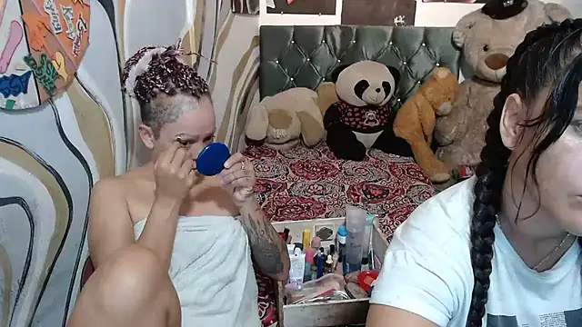 manzanahot9 online show from 11, 4, 2026