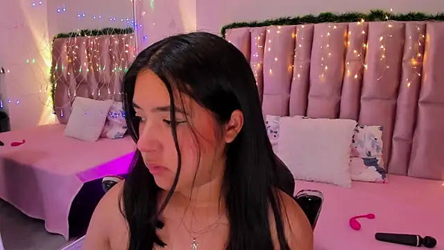 NikyBrookss online show from 16, 12, 2025