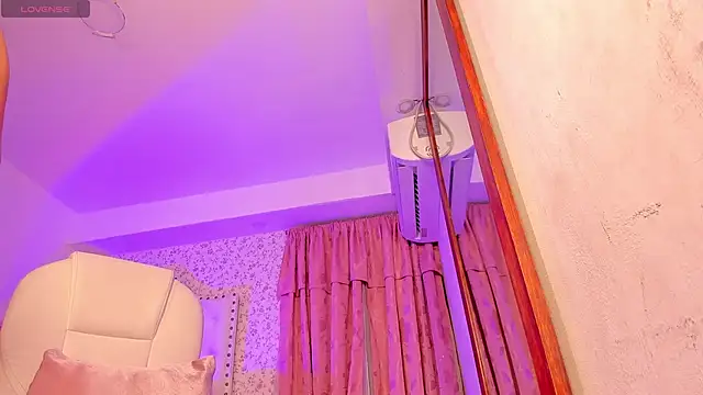 kitty roouse online show from 5, 2, 2025