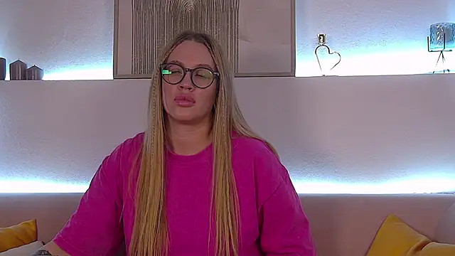 Snapshot of MariaNeumann chatting on 28, 1, 2025 MariaNeumann online show from 28, 1, 2025