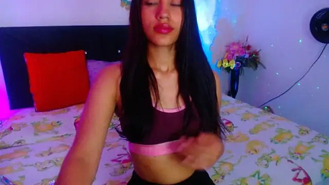 Snapshot of pleasure_and_fantasy chatting on 24, 1, 2025 pleasure and fantasy online show from 24, 1, 2025