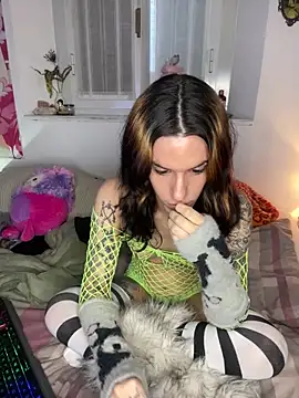 giuli zerozero online show from 6, 1, 2025