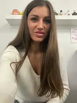 Snapshot of Lanaa19 chatting on 27, 12, 2024 Lanaa19 online show from 27, 12, 2024