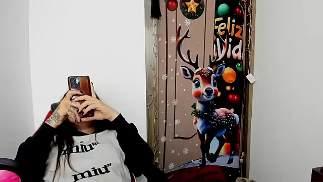 Sweet-Suck69 online show from 19, 12, 2024