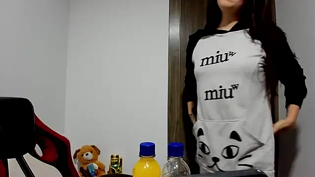 Sweet-Suck69 online show from 20, 2, 2025