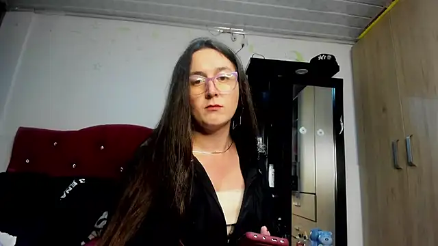 Sweet-Suck69 online show from 19, 9, 2025