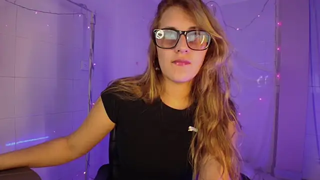 Snapshot of Giia_paiige18 chatting on 5, 1, 2026 Giia paiige18 online show from 5, 1, 2026