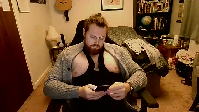 Hairy Guy30 online show from 12, 9, 2025