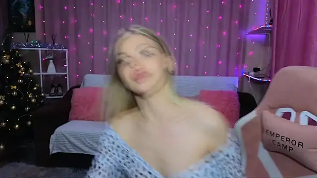 EmmyMills online show from 13, 12, 2024