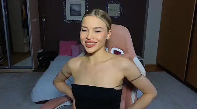 EmmyMills online show from 4, 1, 2025