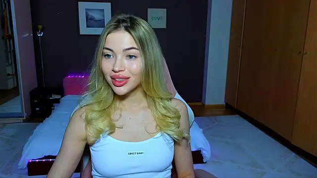 EmmyMills online show from 19, 2, 2025