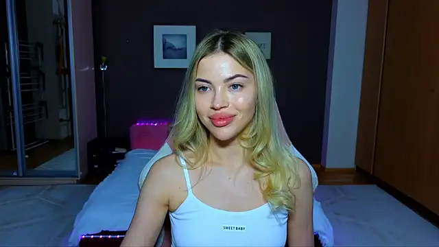 EmmyMills online show from 19, 2, 2025