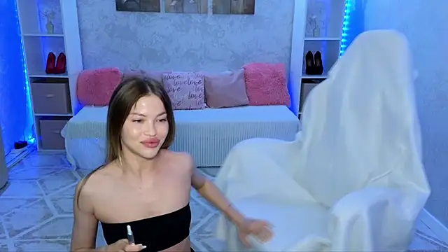EmmyMills online show from 25, 6, 2026