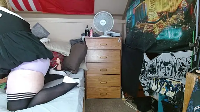 Snapshot of cosmicjones chatting on 23, 6, 2026 cosmicjones online show from 23, 6, 2026