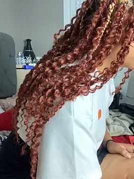 MaryAlbuquerque online show from 13, 10, 2025