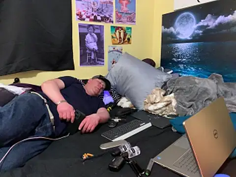 Snapshot of Mic_Oxinner chatting on 1, 4, 2026 Mic Oxinner online show from 1, 4, 2026