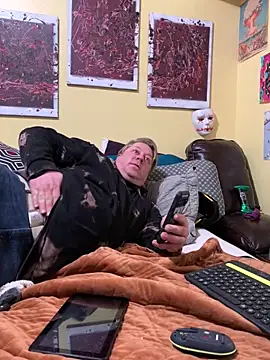 Snapshot of Mic_Oxinner chatting on 24, 4, 2026 Mic Oxinner online show from 24, 4, 2026