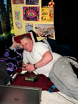 Snapshot of Mic_Oxinner chatting on 20, 5, 2026 Mic Oxinner online show from 20, 5, 2026